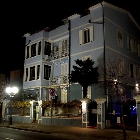 艾丽色住宿加早餐旅馆 阿尔本加 外观 照片